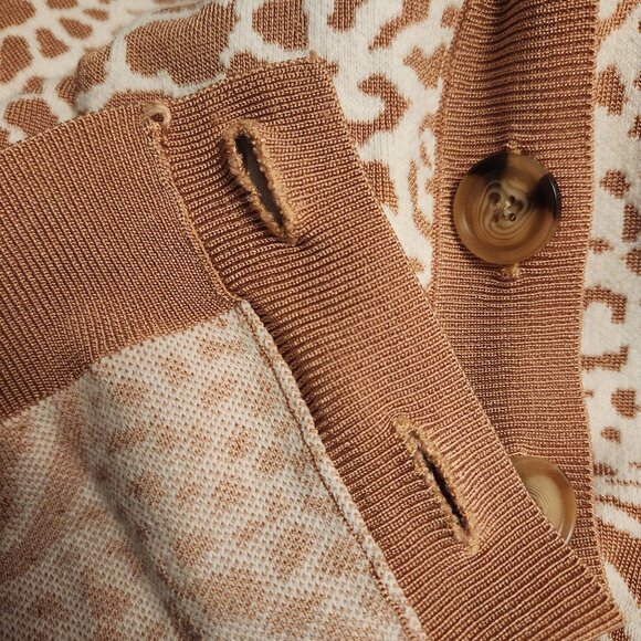 Ann Taylor Animal Pattern Knit Cardigan Size XS Light Bronze White - Picture 5 of 7